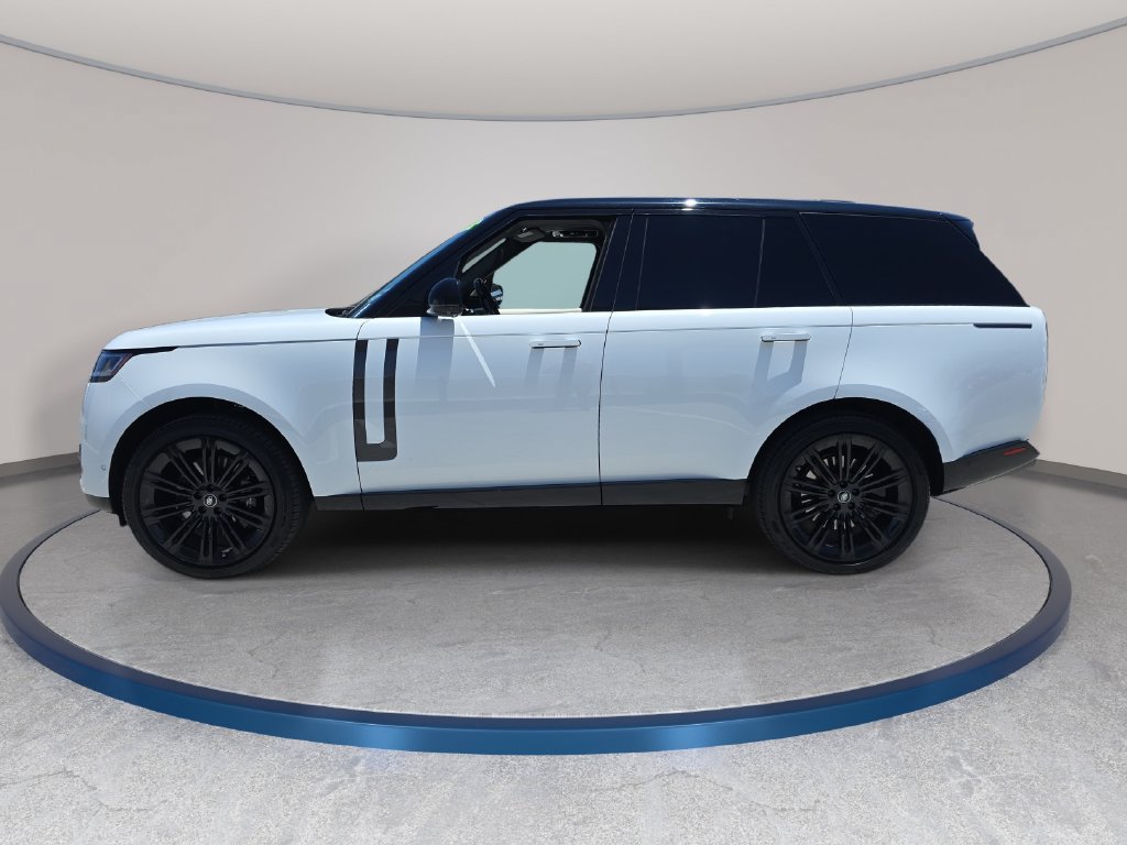 Used 2025 Land Rover Range Rover SE AWD/4WD image 8