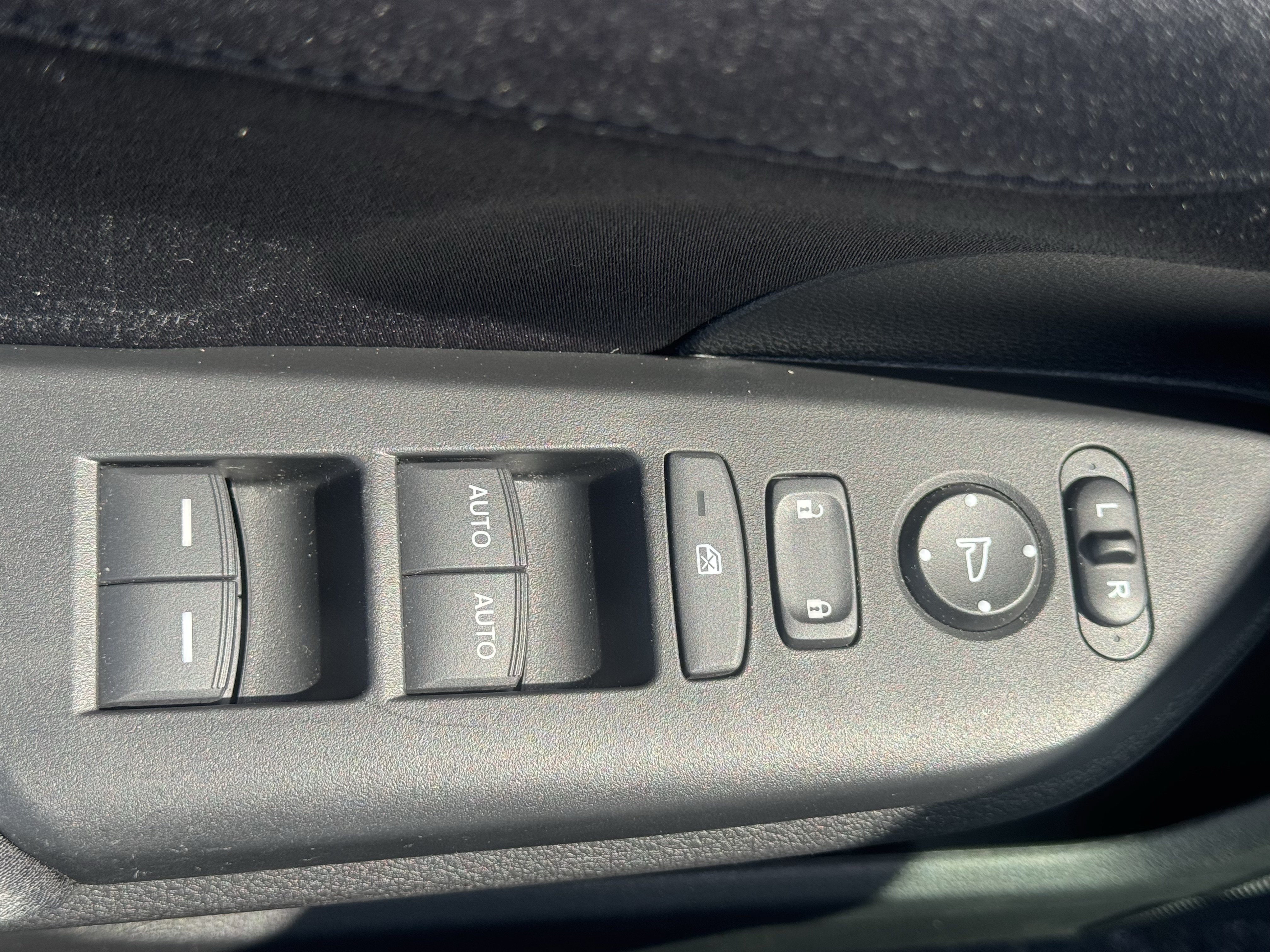 Used 2019 Honda Insight EX image 16