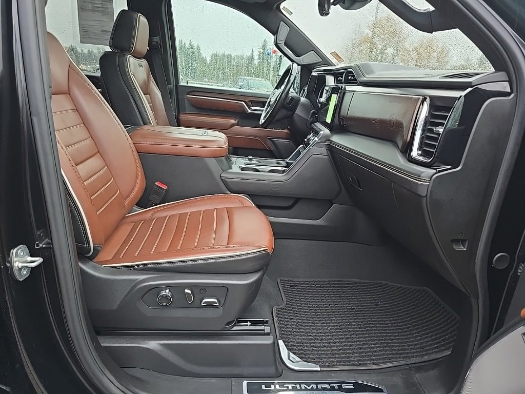 Used 2024 GMC Sierra 3500 Denali Ultimate image 36