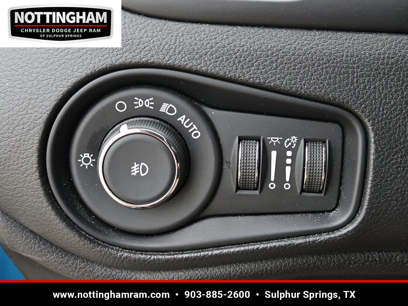Used 2022 Jeep Renegade Latitude w/ Convenience Group AWD/4WD image 19