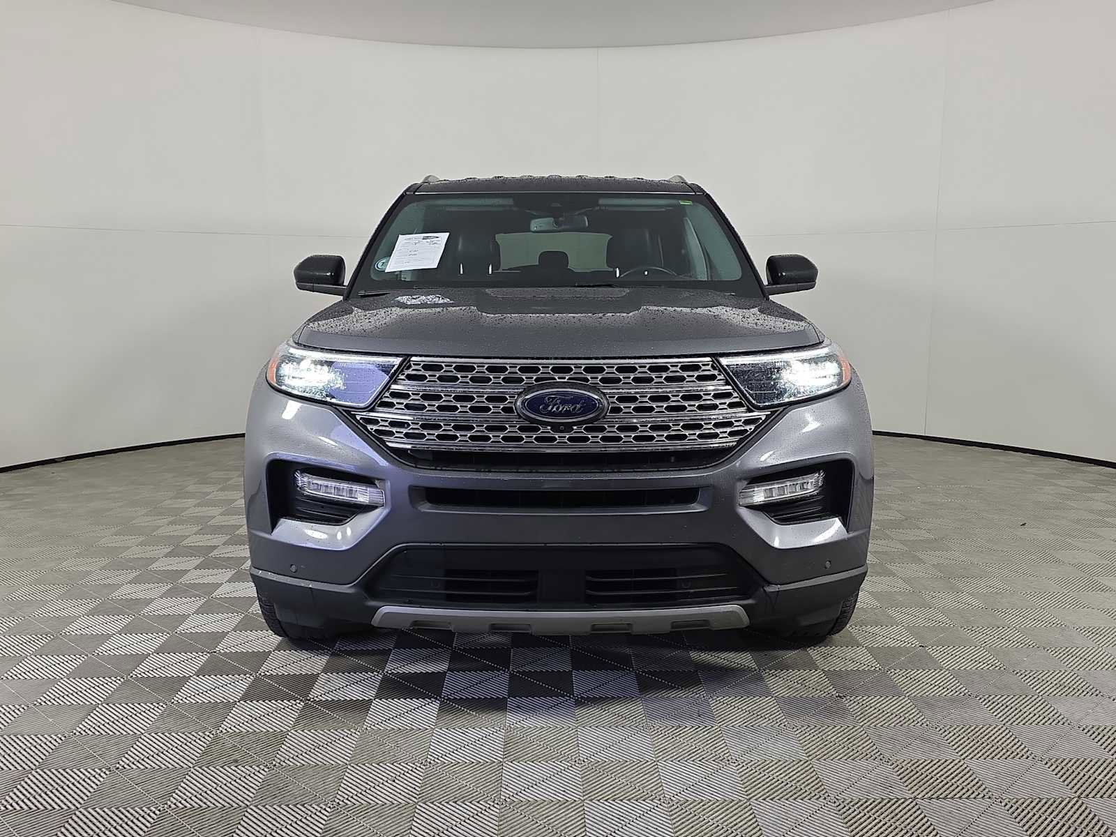 Used 2022 Ford Explorer Limited image 3
