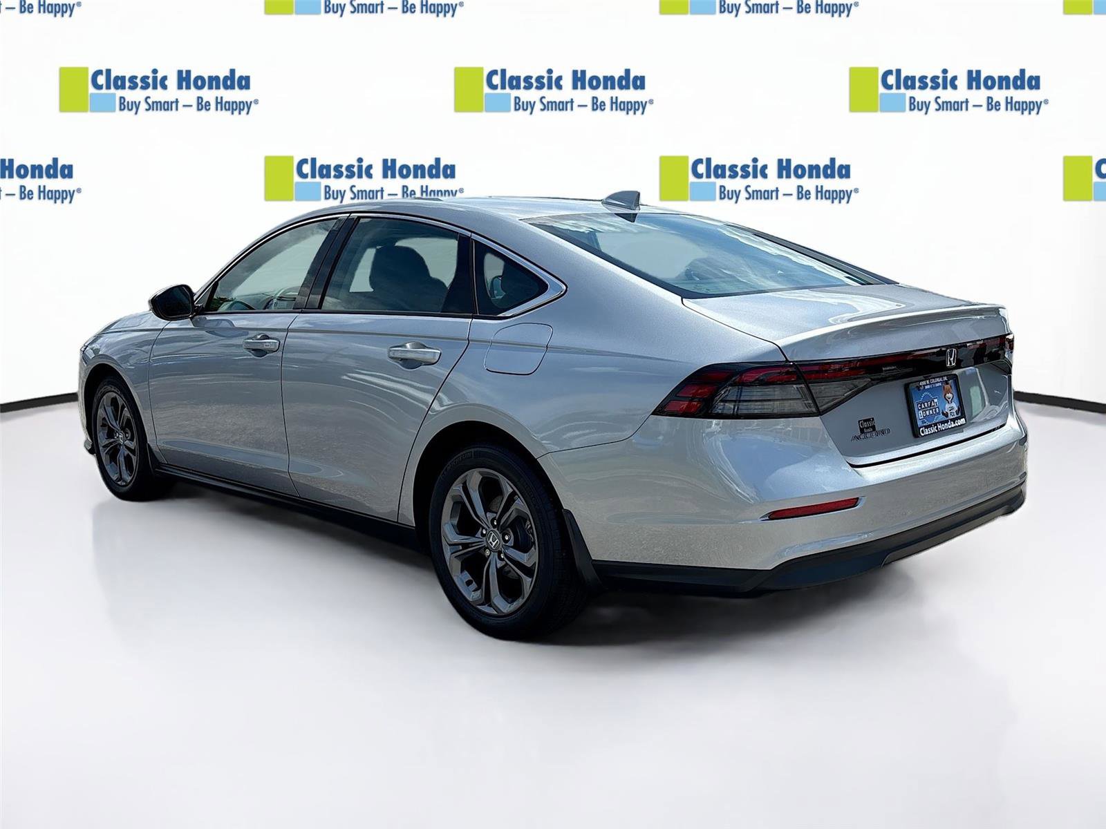 Certified 2023 Honda Accord EX image 5