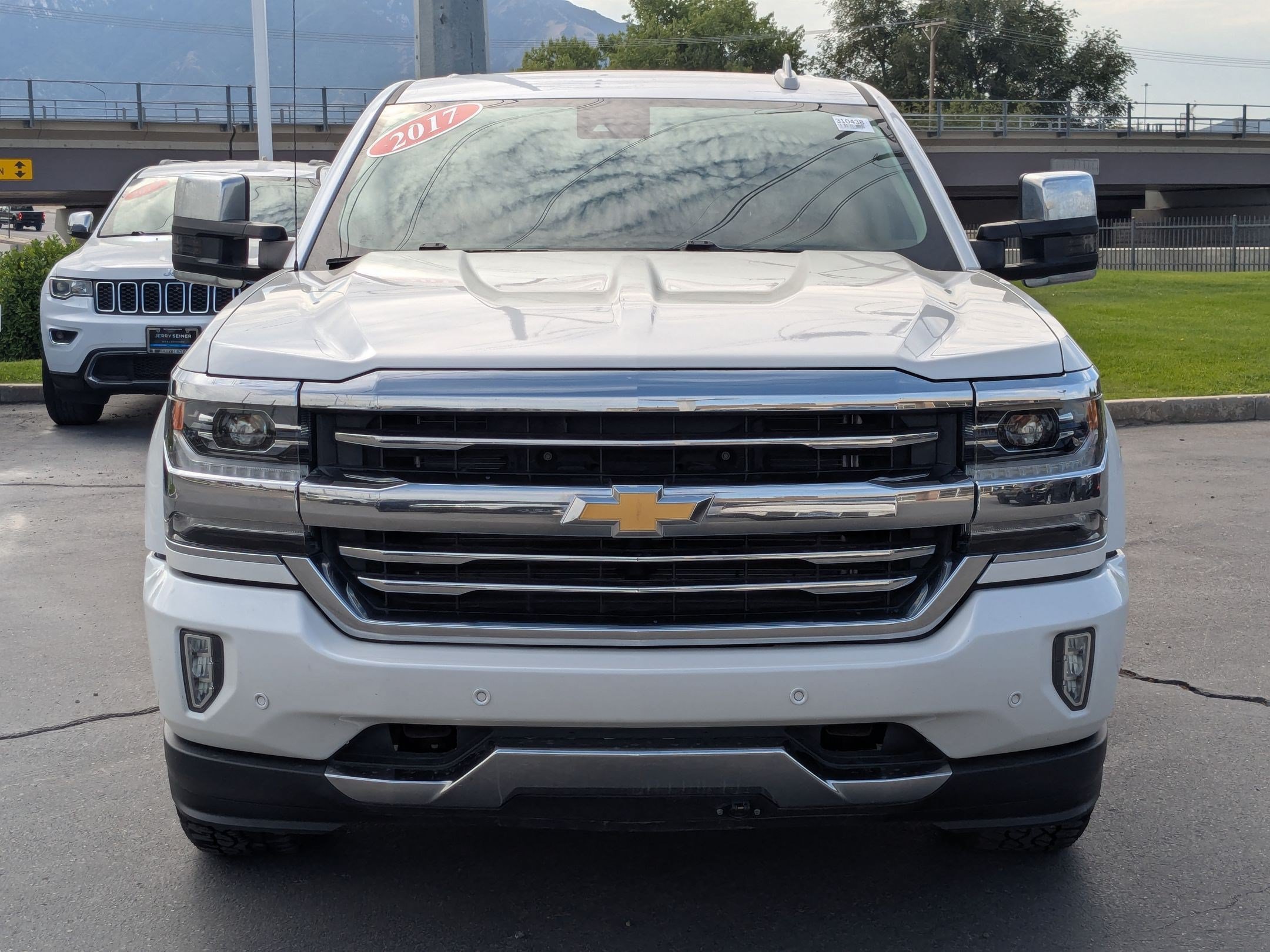 Used 2017 Chevrolet Silverado 1500 High Country w/ High Desert Package AWD/4WD image 8