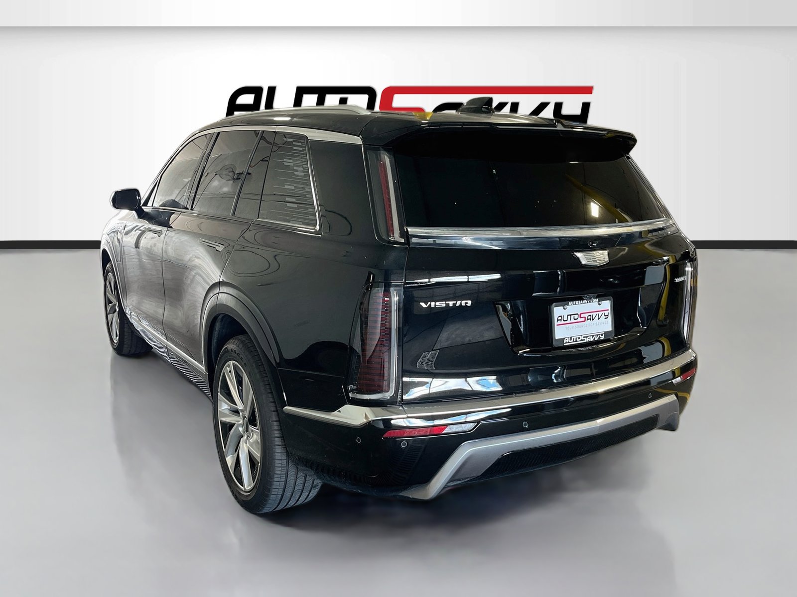 Used 2026 Cadillac Vistiq Luxury w/ LPO, Floor Liner Package AWD/4WD image 5