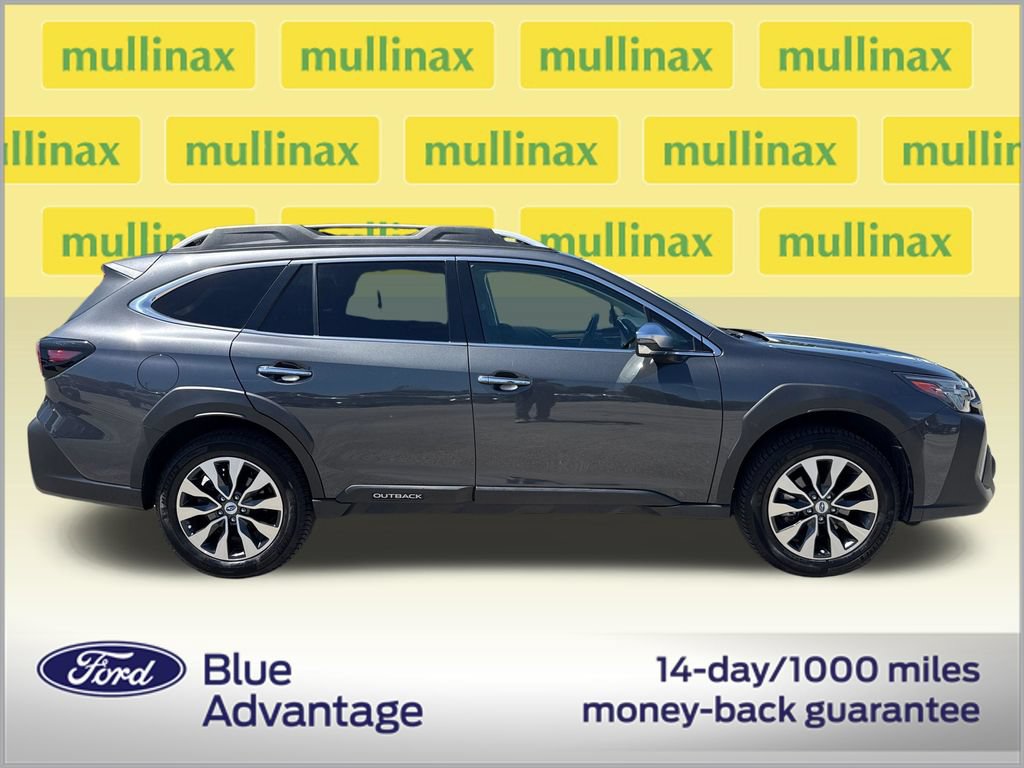 Used 2023 Subaru Outback Touring AWD/4WD image 2
