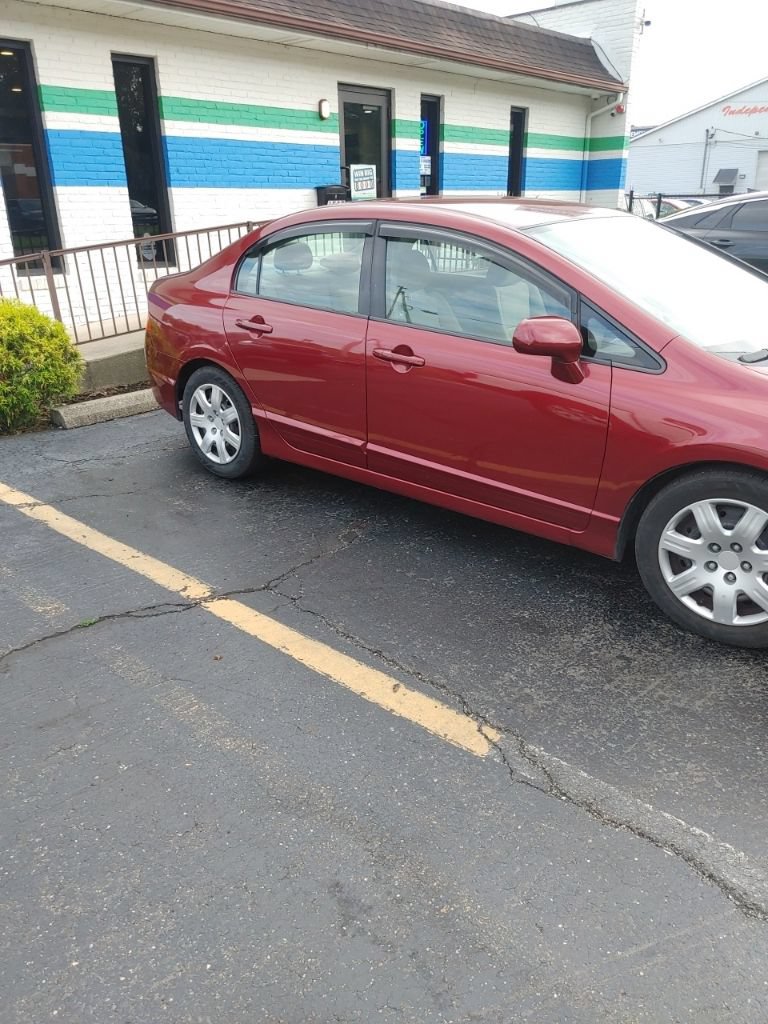 Used 2010 Honda Civic LX image 2