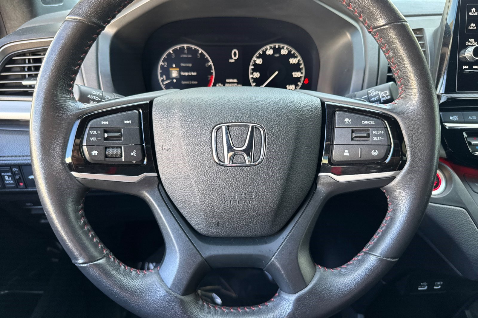 Used 2025 Honda Odyssey Sport-L image 17