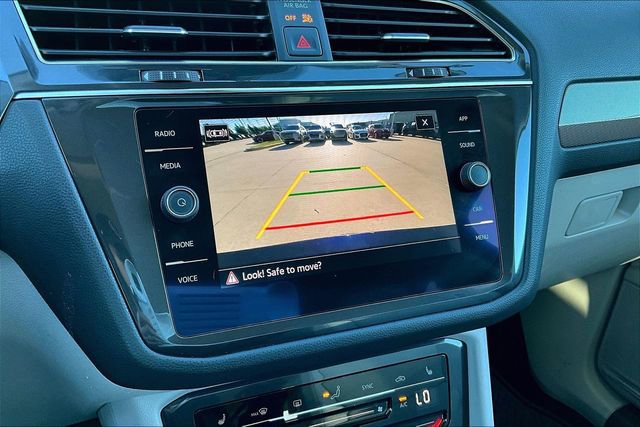 Used 2022 Volkswagen Tiguan SE image 23