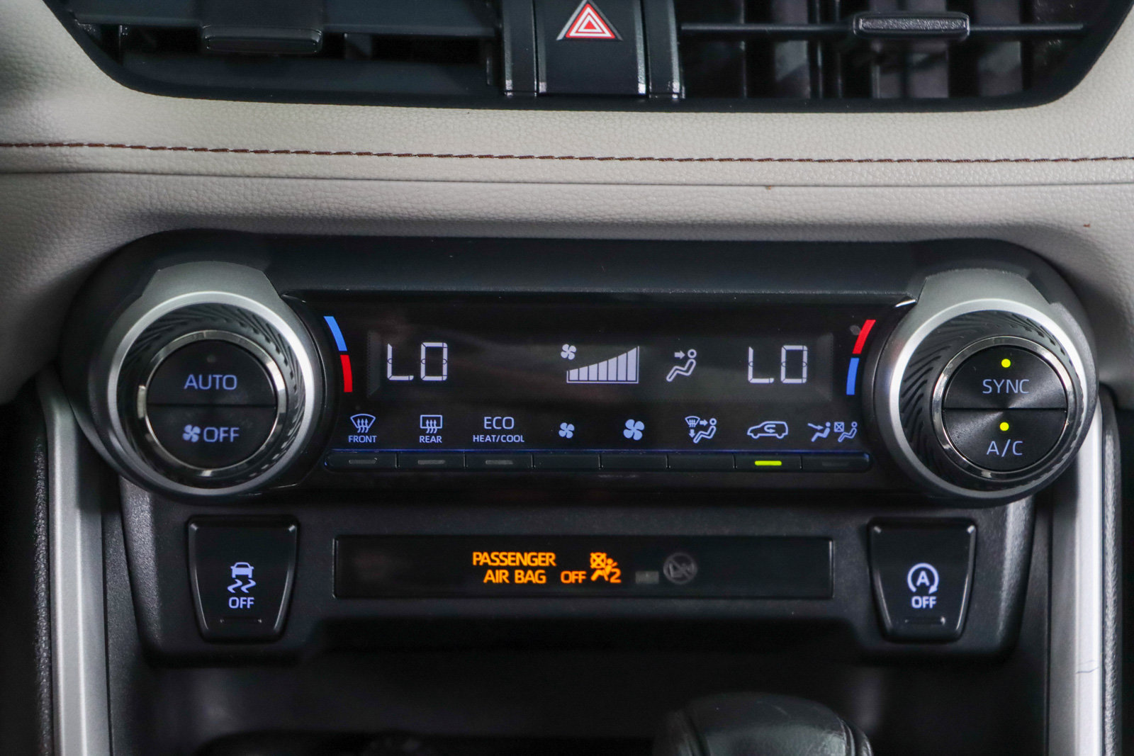 Used 2020 Toyota RAV4 XLE FWD image 20