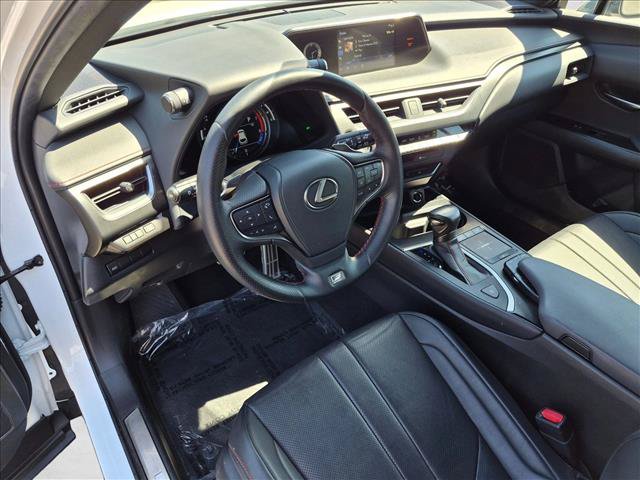 Used 2019 Lexus UX 200 F Sport w/ F Sport Premium Package FWD image 10