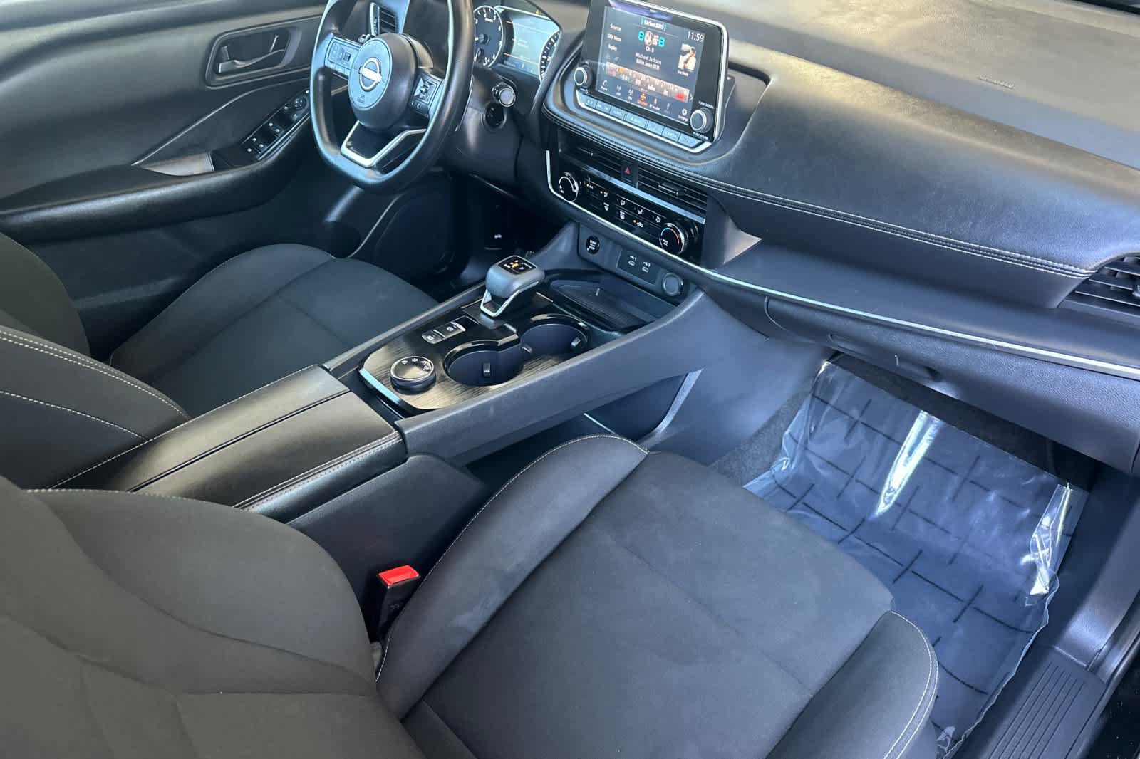Used 2024 Nissan Rogue S AWD/4WD image 16