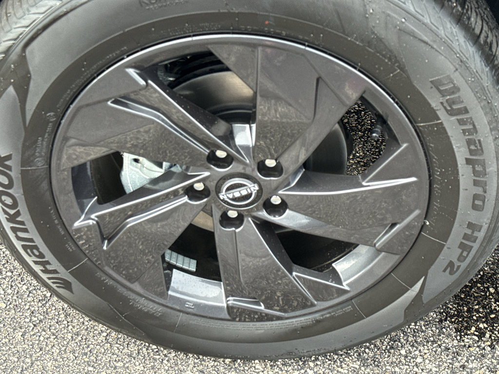 New 2026 Nissan Rogue SV AWD/4WD image 9