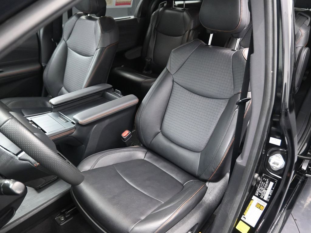 Used 2023 Toyota Sienna XSE image 10