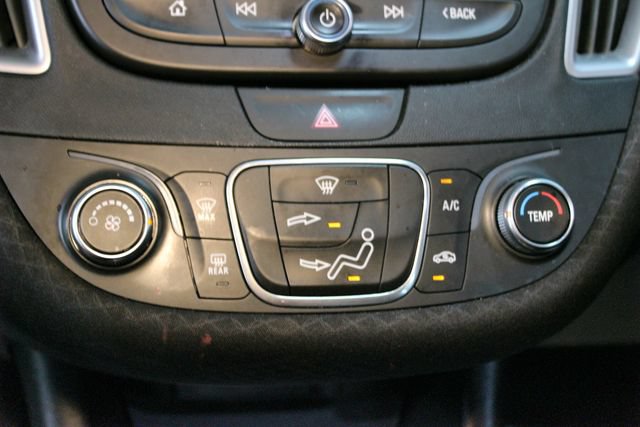 Used 2019 Chevrolet Malibu LS FWD image 24
