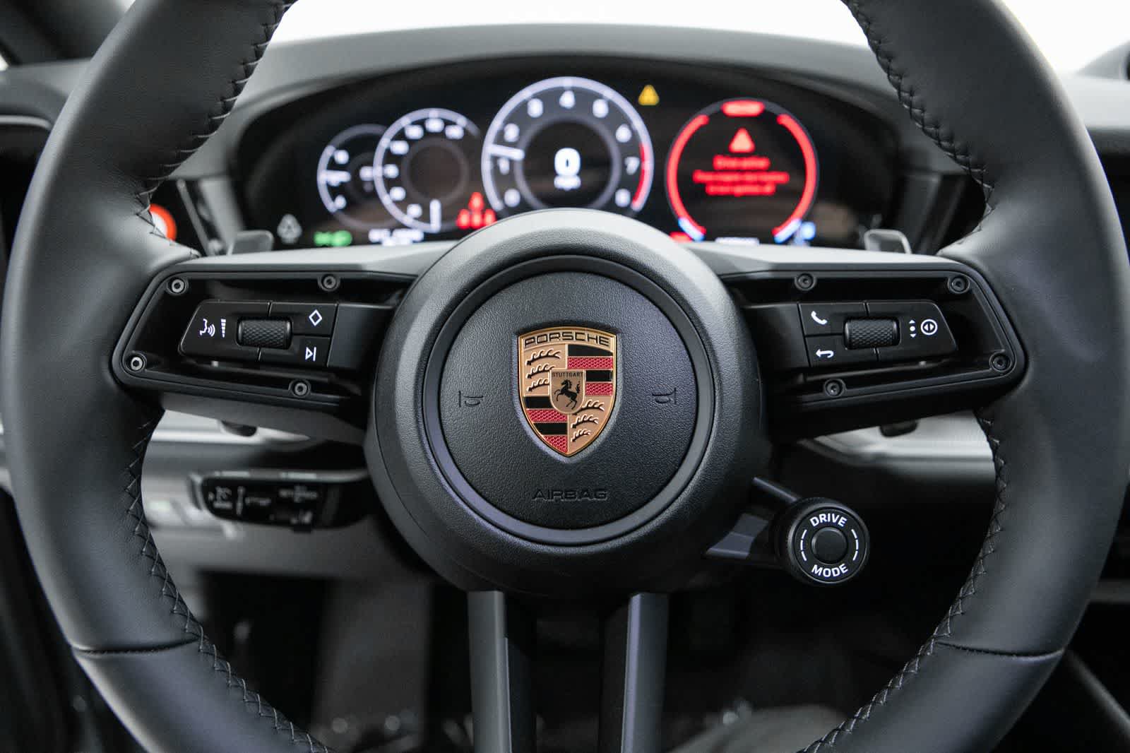 New 2026 Porsche Cayenne Coupe AWD/4WD image 14