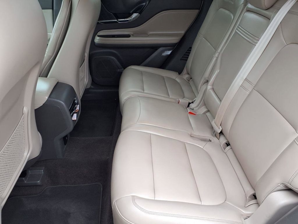 Used 2021 Lincoln Corsair FWD image 12