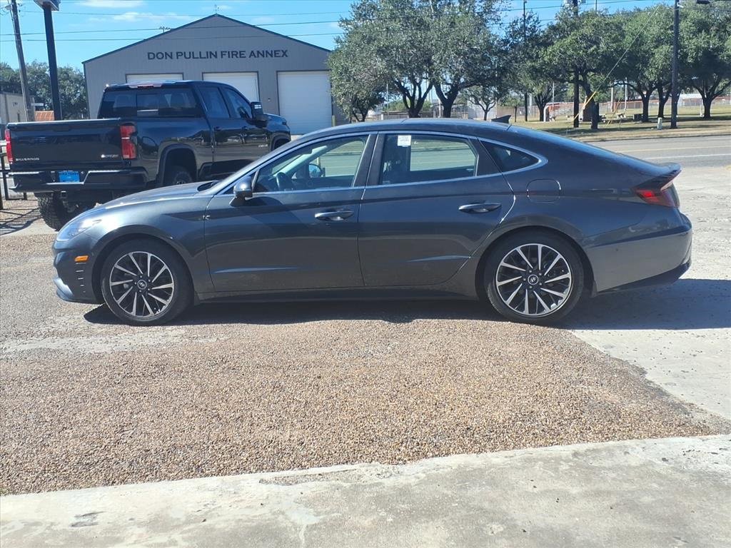 Used 2022 Hyundai Sonata Limited image 2