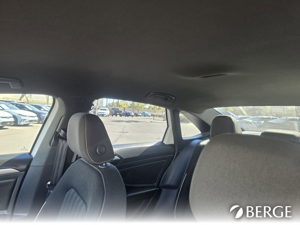 Used 2024 Volkswagen Jetta Sport image 15
