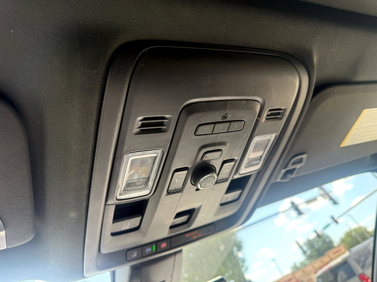 Used 2021 Chevrolet Suburban Premier w/ Premium Package image 31