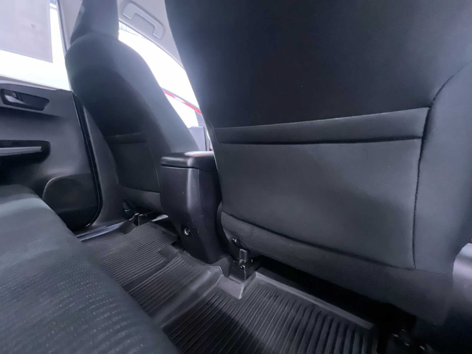Used 2018 Toyota RAV4 LE w/ All Weather Liner Package FWD image 39
