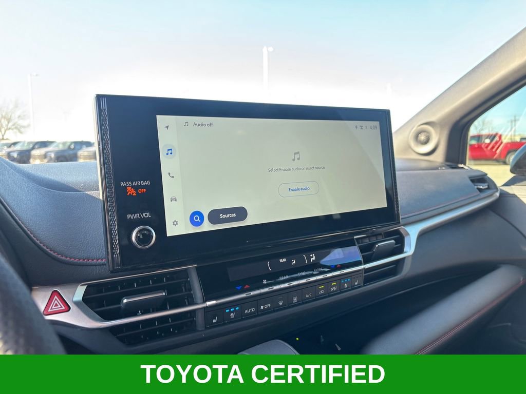Certified 2025 Toyota Sienna XSE w/ XSE Premium Package image 18