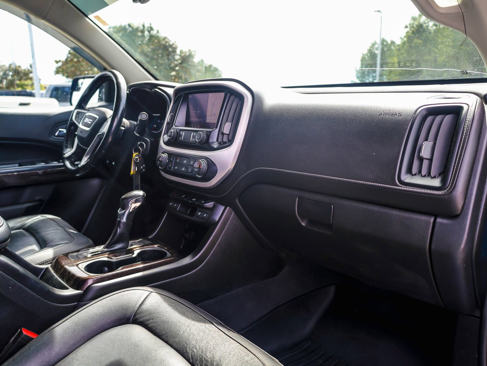 Used 2022 GMC Canyon Elevation w/ Elevation Premium Package image 16