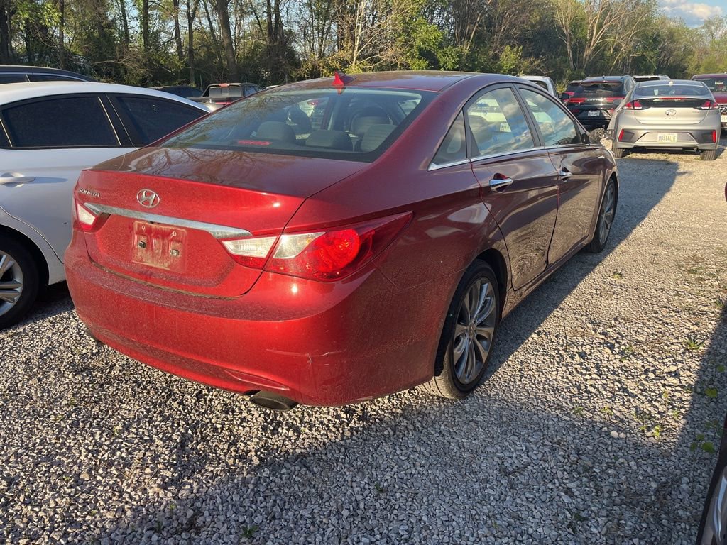Used 2012 Hyundai Sonata SE w/ Navigation & Sunroof Pkg FWD image 2
