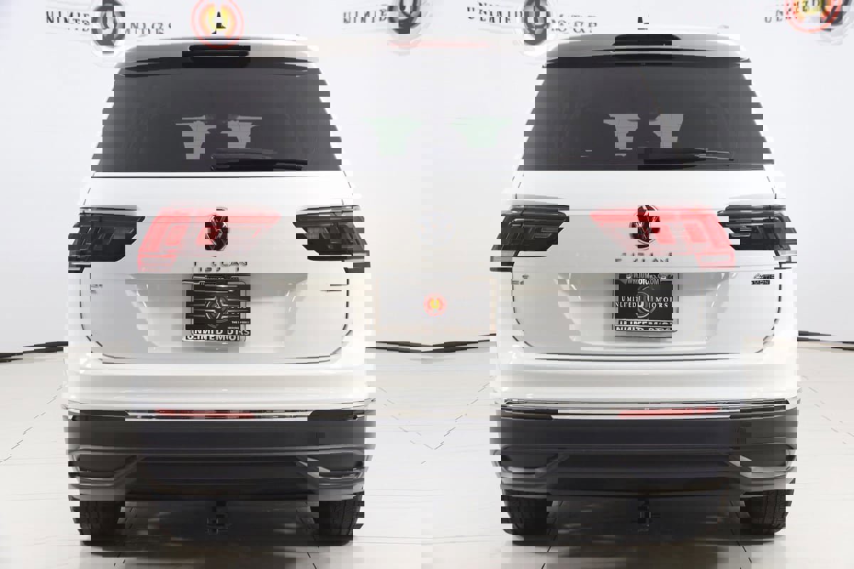 Used 2024 Volkswagen Tiguan SE image 46