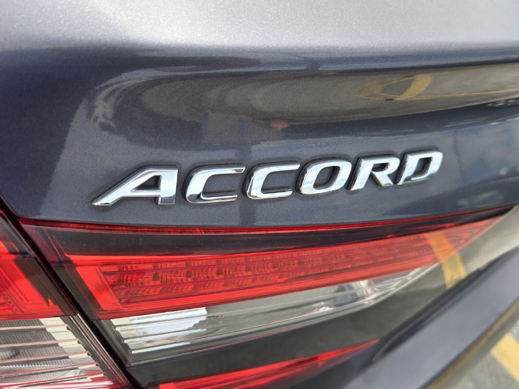 Used 2018 Honda Accord LX image 14