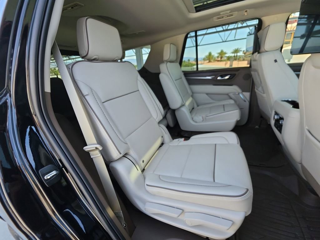 Used 2024 GMC Yukon Denali w/ Advanced Technology Package RWD image 28