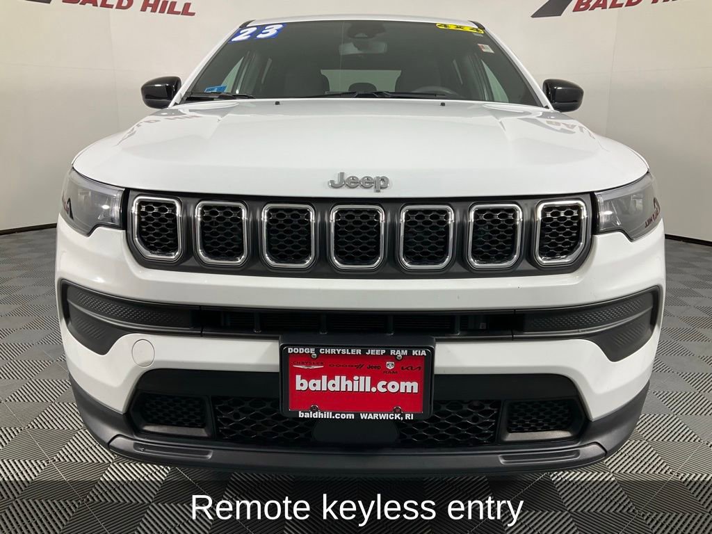 Certified 2023 Jeep Compass Sport image 3