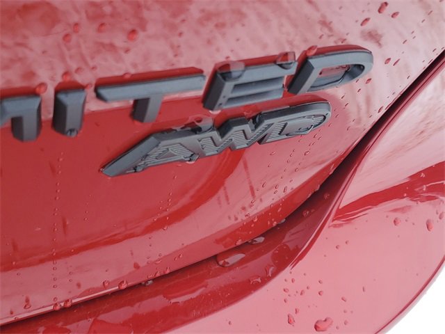 New 2026 Chrysler Pacifica Limited w/ Uconnect Theater Family Group image 6