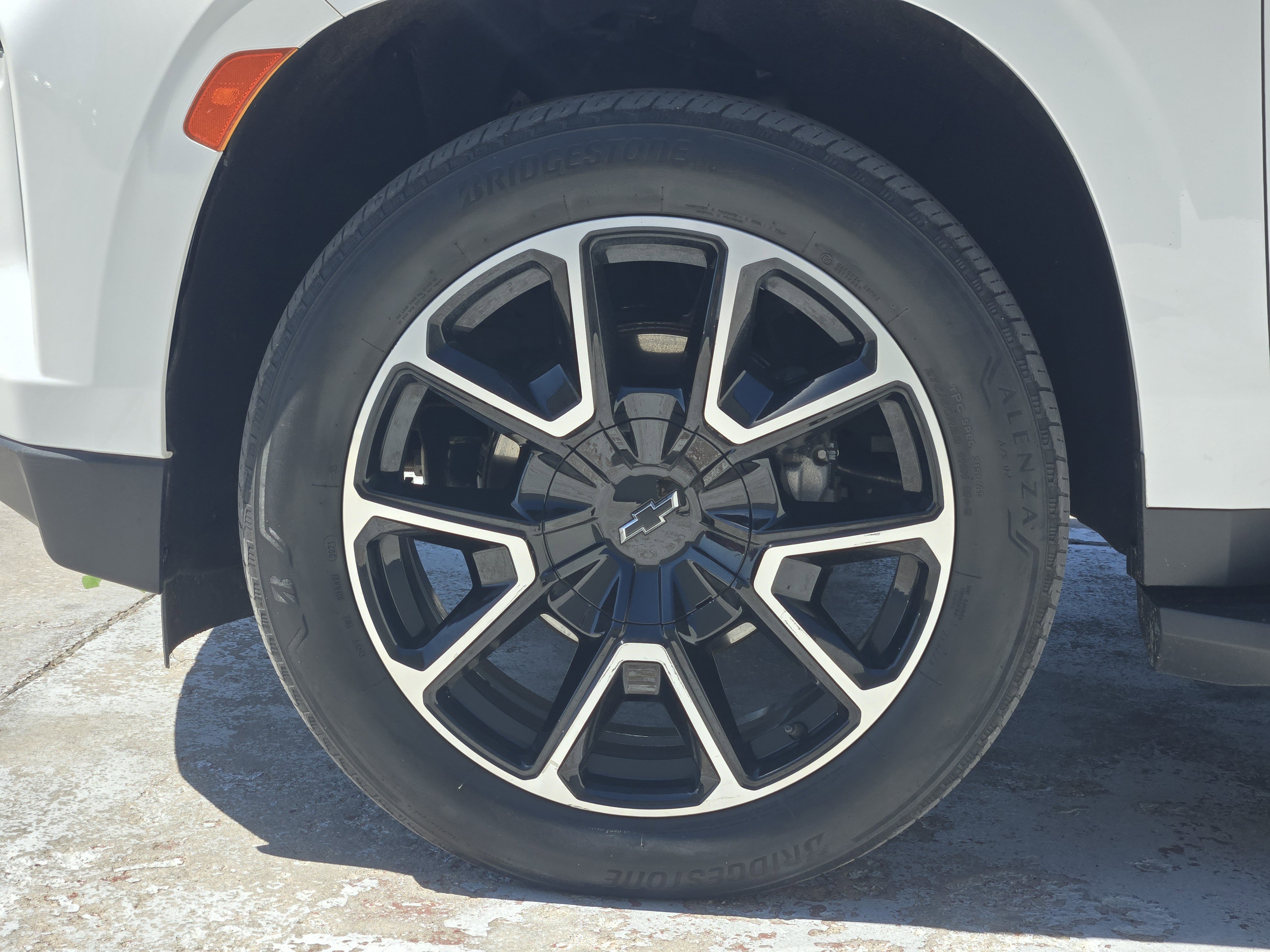 Used 2022 Chevrolet Suburban RST w/ Sport Performance Package AWD/4WD image 14
