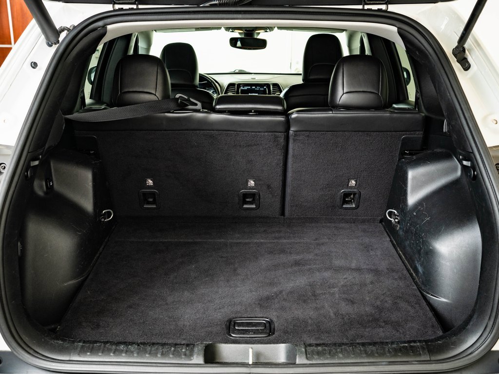 Used 2019 Jeep Cherokee Limited image 19