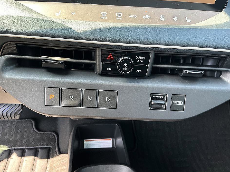 New 2026 Nissan Leaf Platinum+ w/ Cargo Package (Platinum+) image 19