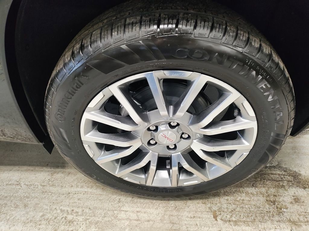 New 2026 GMC Terrain Denali w/ LPO, Floor Liner Package image 20