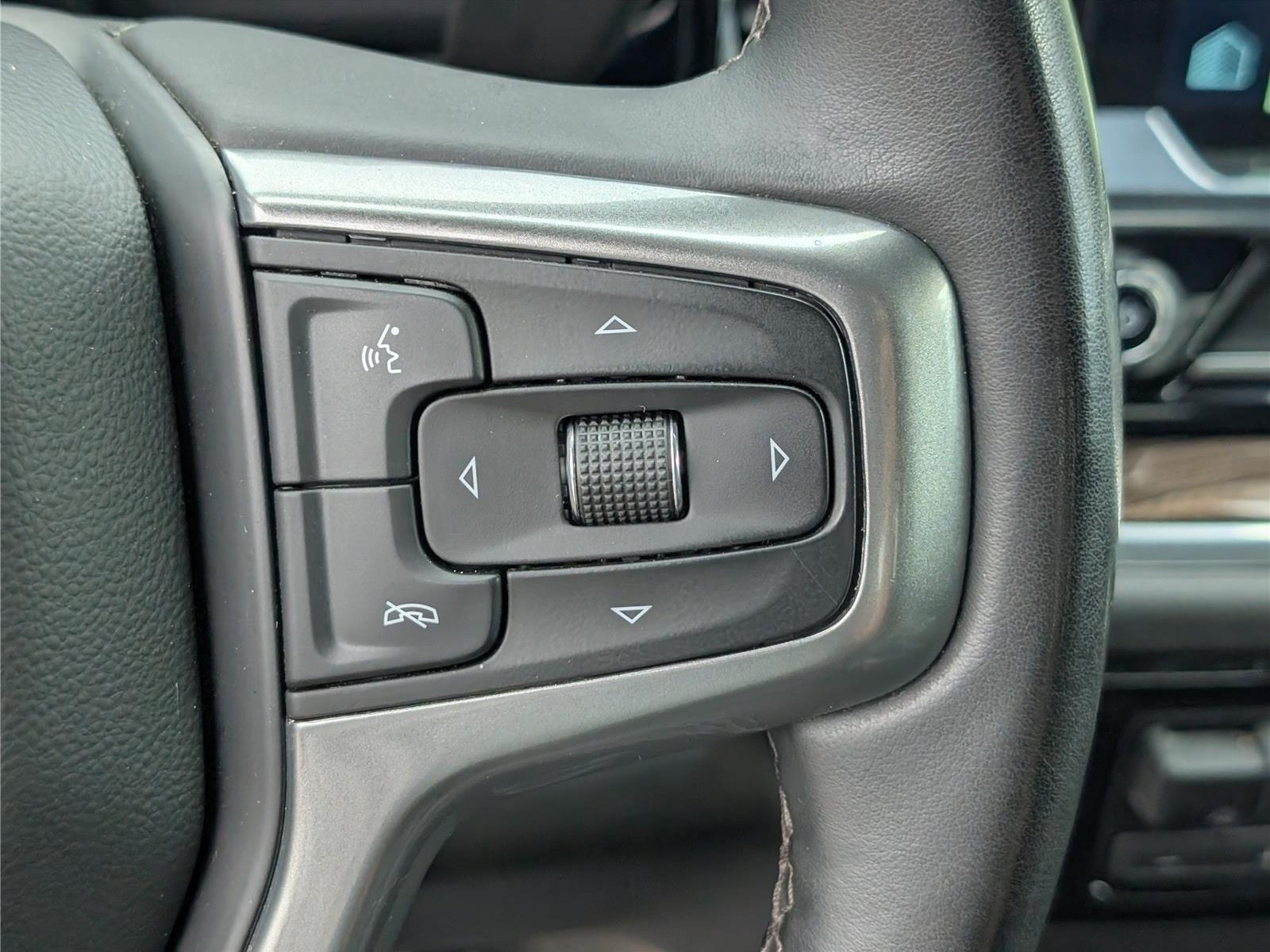 Used 2025 Chevrolet Silverado 2500 LT w/ Convenience Package AWD/4WD image 23