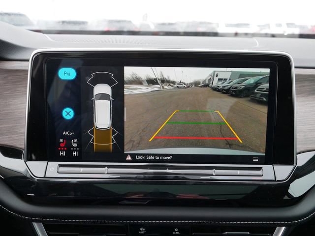 Certified 2025 Volkswagen Atlas SEL image 31