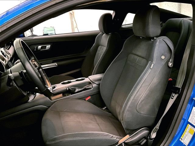 Used 2020 Ford Mustang Coupe RWD image 24