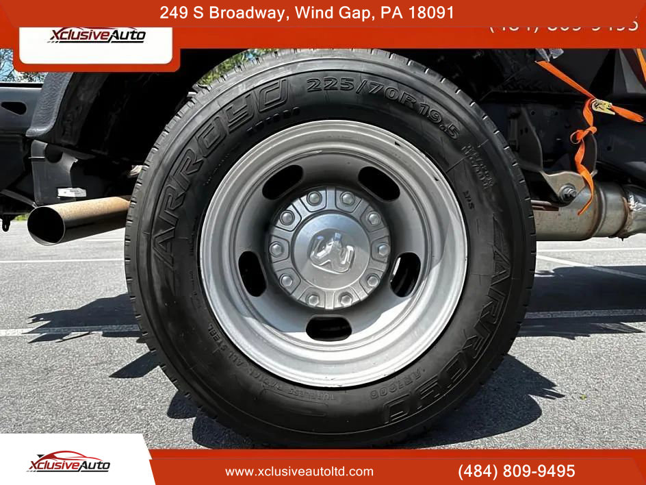 Used 2021 RAM 5500 Tradesman w/ Chrome Appearance Group image 21