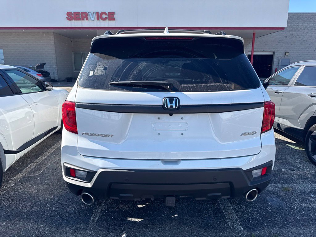 Used 2023 Honda Passport EX-L image 4