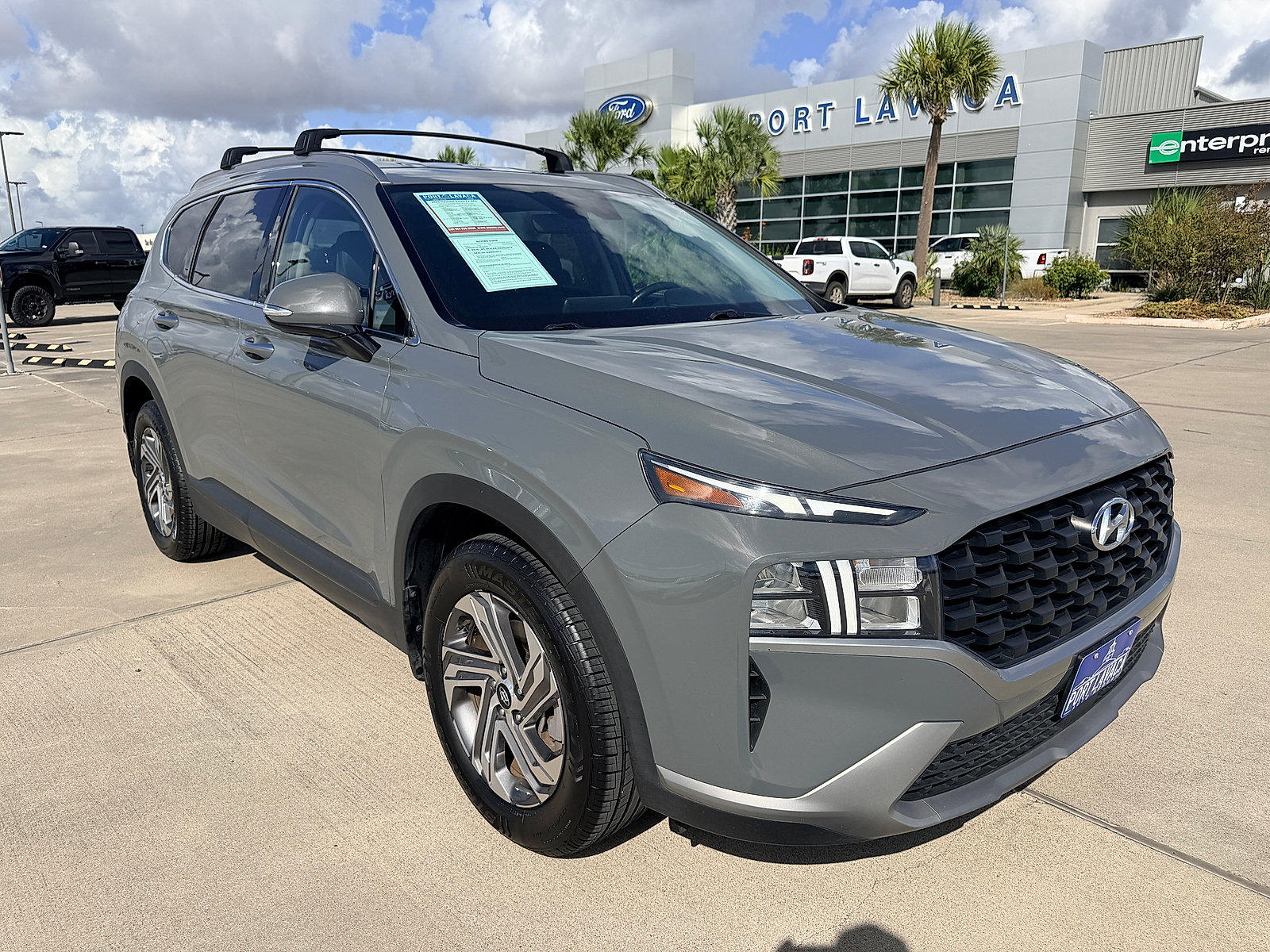 Used 2023 Hyundai Santa Fe SEL FWD image 9