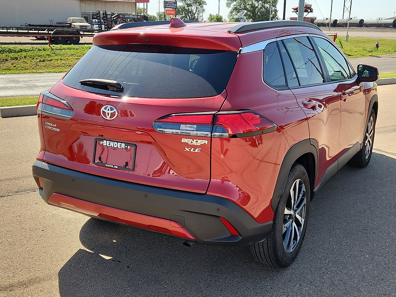 Used 2024 Toyota Corolla Cross XLE image 4