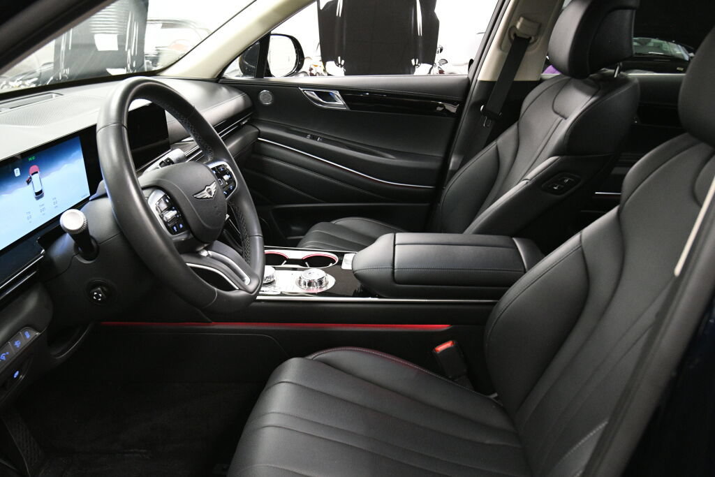 Used 2025 Genesis GV80 2.5T Standard AWD/4WD image 20