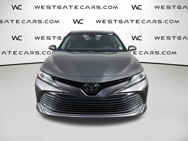 Used 2020 Toyota Camry XLE image 4