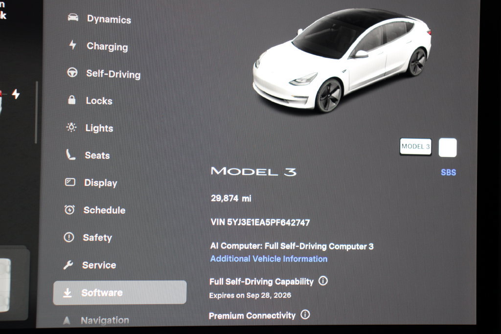 Used 2023 Tesla Model 3 Standard Range RWD image 9