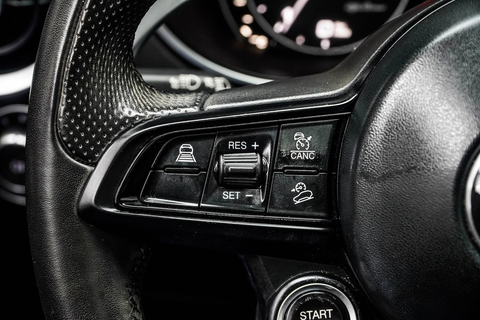 Used 2023 Alfa Romeo Stelvio Veloce image 30