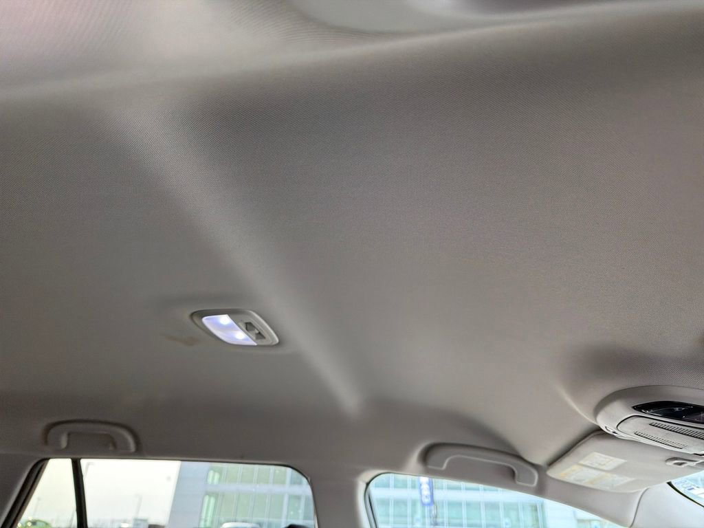 Used 2023 Subaru Outback Premium image 31