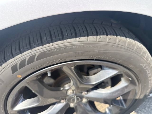 Used 2023 Chrysler 300 S RWD image 9