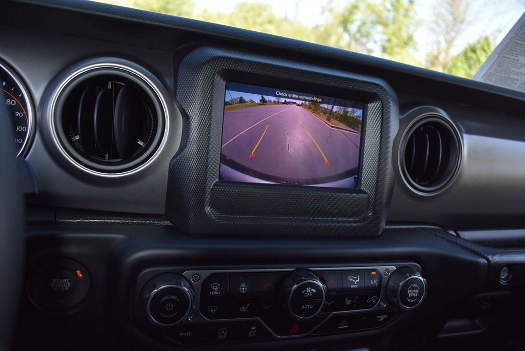 Used 2023 Jeep Wrangler Unlimited Sport AWD/4WD image 18